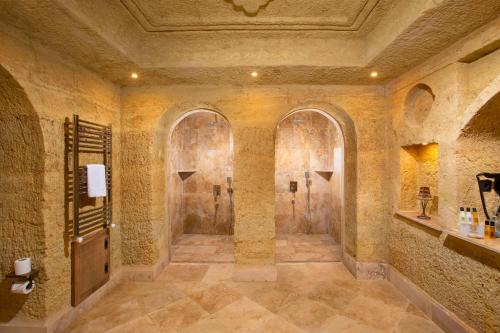 Bilik mandi di Dionysos Cave Cappadocia Hotel