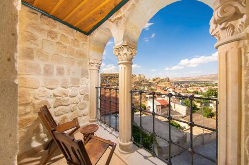 Balkoni atau teres di Dionysos Cave Cappadocia Hotel