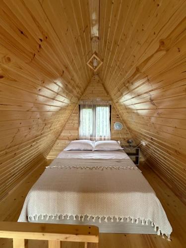 Katil atau katil-katil dalam bilik di Cozy Home Buknari