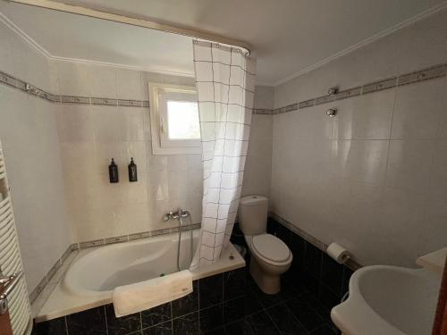 Cozy apartment in Old town Ano Polis