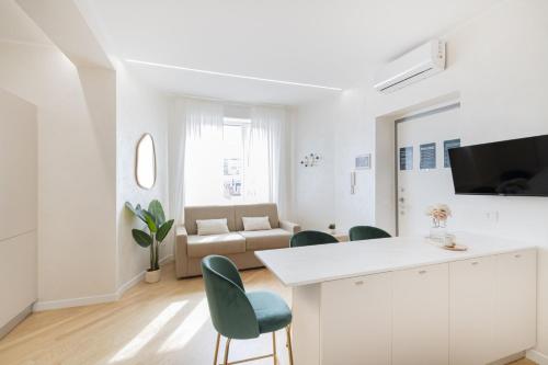 Easylife - Milano - Corso Porta Nuova 46 (P6)