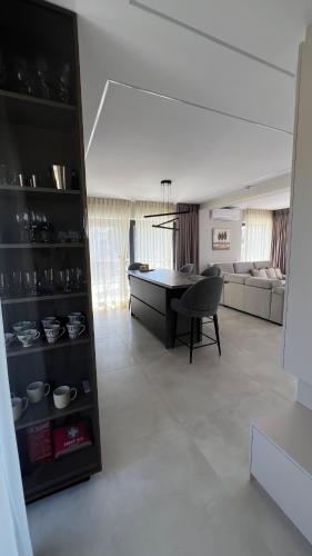Fotografie z fotogalerie ubytování CasaMare Lagonisi Athens Riviera Luxury modern villas apartment's v destinaci Lagonisi