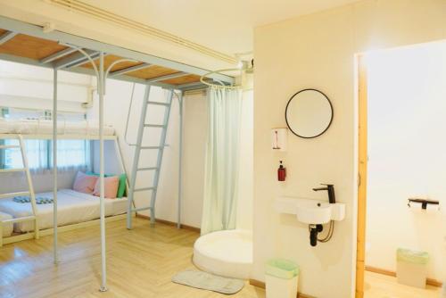 Et badeværelse på Green Stay Bangkok - Eco Hotel Near Khaosan
