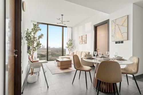 FIRST CLASS 2BR Bright and Elegant Living