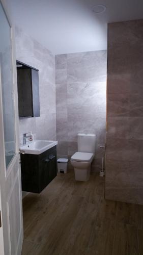 Um banheiro em Peprina Apartment 2 - Central Rabat - NEW 2025