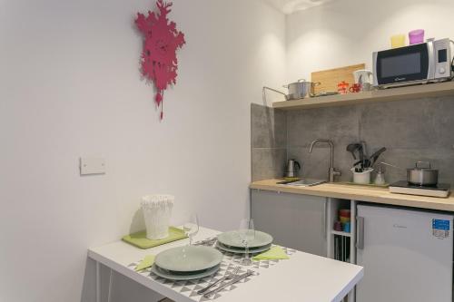 JOIVY Cosy Studios, easy access to the Centre of Milan