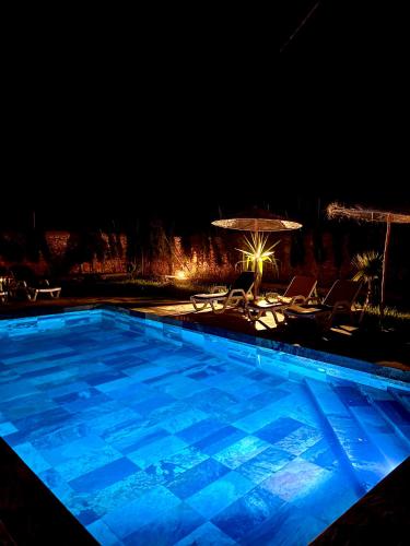 Πισίνα στο ή κοντά στο Villa Outland