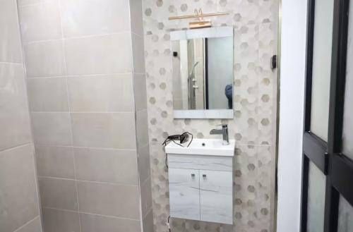 Φωτογραφία από το άλμπουμ του Casa del Papel σε Akouda