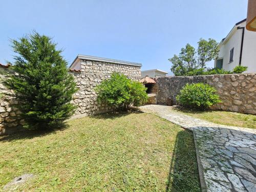 TOM M NV Apartment 250m from the beach, with terrace