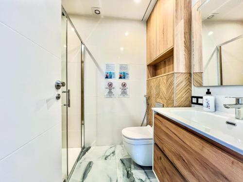 Et badeværelse på Brisamar Beach Penthouse