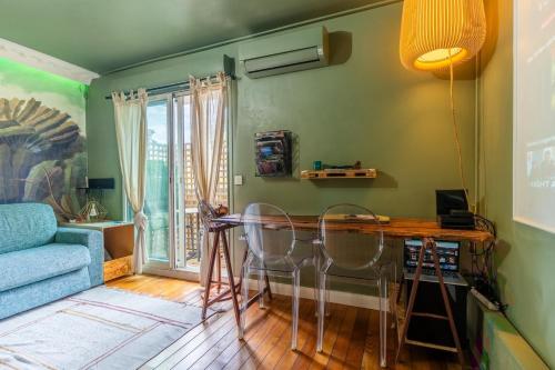 Cozy studio close to train station