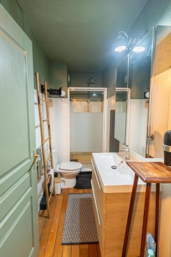 Cozy studio close to train station