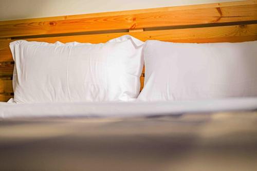 Ảnh trong thư viện ảnh của Vintage Room - Nostalgic charm for couples ở Gulu