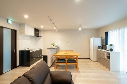 South 5 House