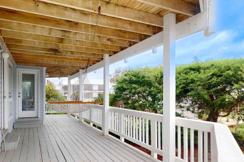 Gallery image of Maritime Place in Pine Knoll Shores