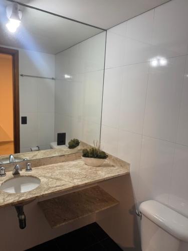 Flat Congonhas sp tesisinde bir banyo