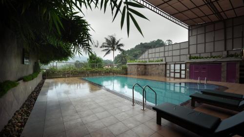 Bazén v ubytování ByTheLakeResort nebo v jeho okolí