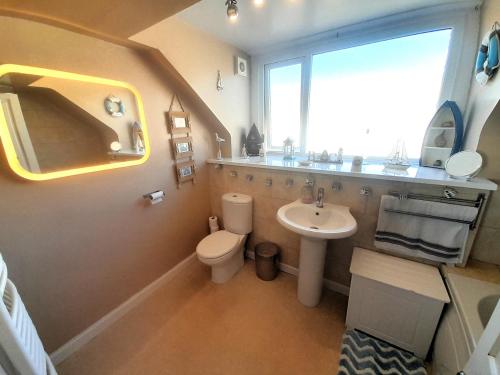 Koupelna v ubytování 1 Bed in St Monans 41693