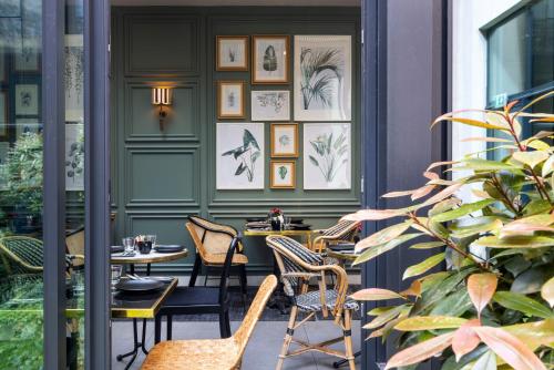 Taman di luar Hôtel Opéra Liège