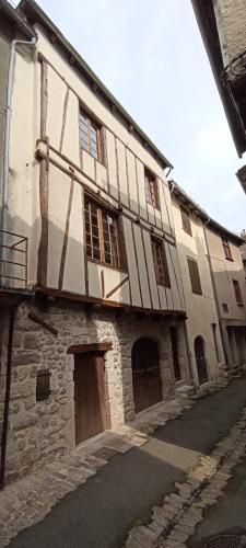 Maison en Pierre et Colombage à Entraygues