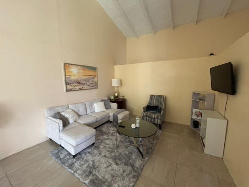 Hibiscus Apartment