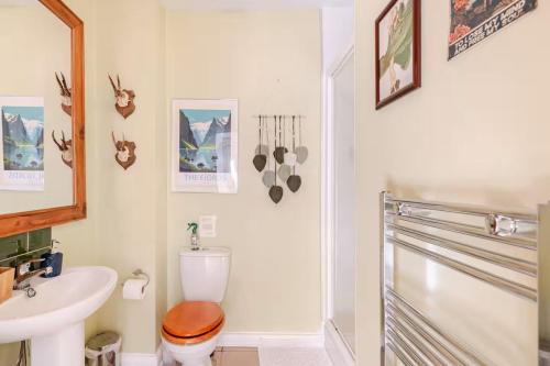Ένα μπάνιο στο Quirky Stay 10 min walk to city with free parking