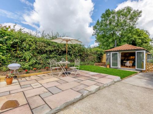 Taman di luar 1 Bed in Sherborne 83499