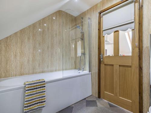 Koupelna v ubytování 1 Bed in Hawarden 86711