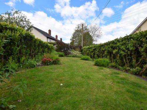 Κήπος έξω από το 2 Bed in Dunster 41218