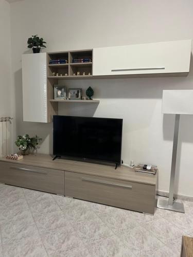 TV a/nebo společenská místnost v ubytování Artley Home Ladispoli