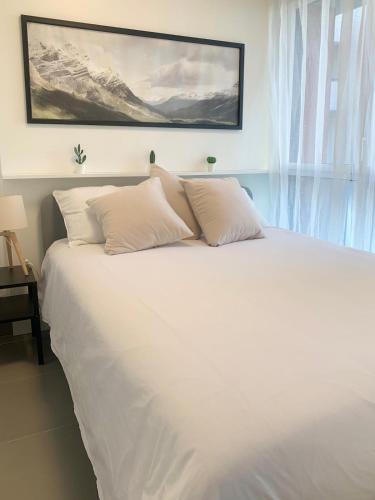 Modern Cozy Studio with AC near Port, Vieux Nice & Transport