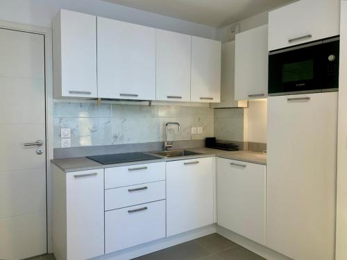 Modern Cozy Studio with AC near Port, Vieux Nice & Transport