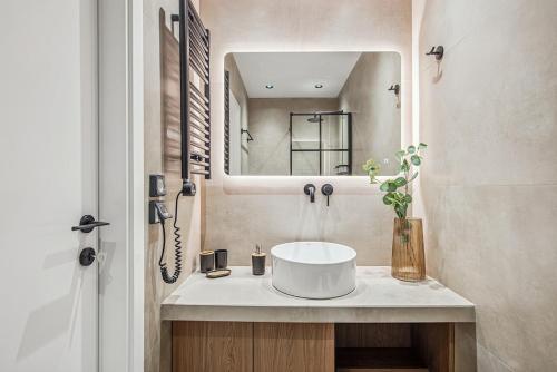The Athens Luminous Suite