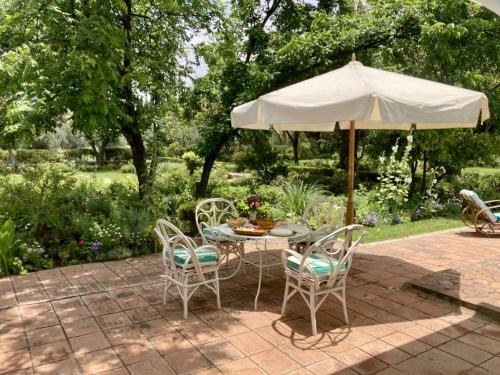 Ein Garten an der Unterkunft Villa Ruspoli