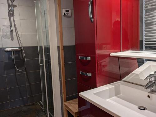 Appartement au centre des Gets avec balcon, proche pistes, commerces et activités, 4/5 couchages