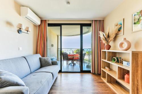 Résidence Cannes Villa Francia - maeva Home - Studio 4 personnes 1 coin cabine avec terrasse vue mer MAE-6353