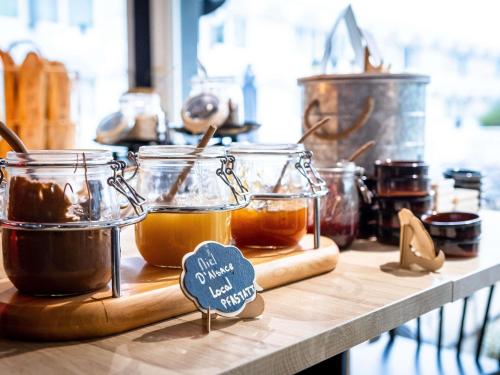 Jídlo v hotelu nebo okolí