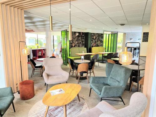 Ruang duduk di ibis Styles Tours Sud