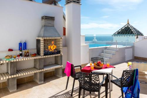 Villa Carabeo by Villa Plus