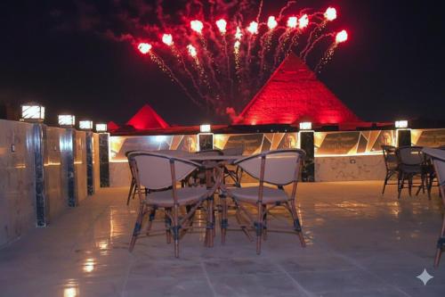 The View Pyramids Gold one