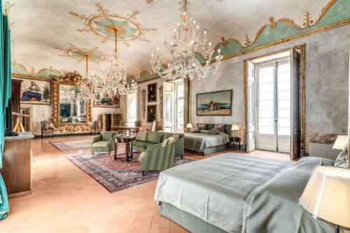 Palazzo Doria Suites