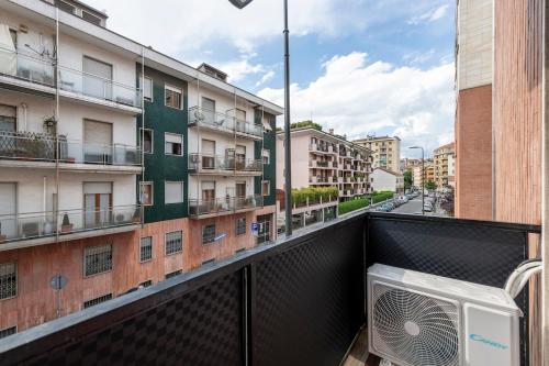 Puricelli 1 - Jungle Suite - B Home