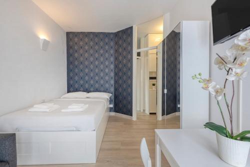 Puricelli 1 - Jungle Suite - B Home