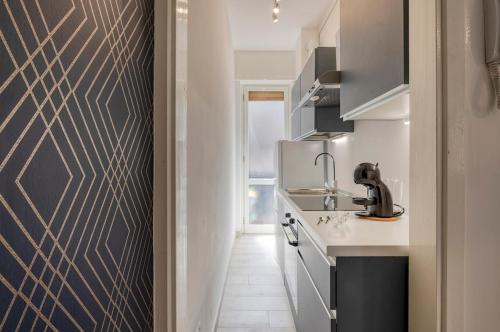 Puricelli 1 - Jungle Suite - B Home