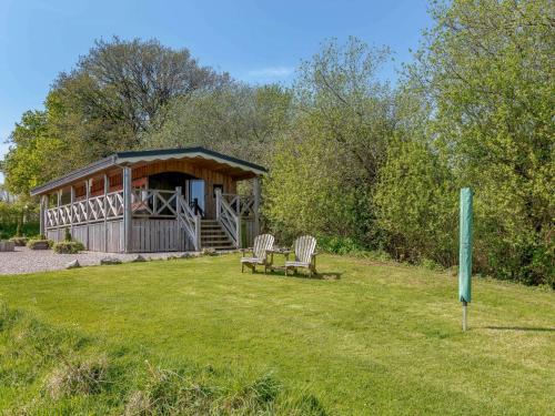 Taman di luar 1 bed in Exeter 75423