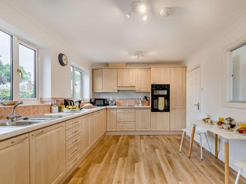 Η κουζίνα ή μικρή κουζίνα στο 3 bed in Ross-on-Wye 89313
