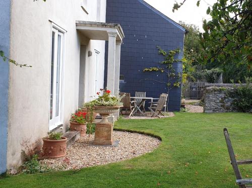 Κήπος έξω από το 2 bed property in South Allington FERN3