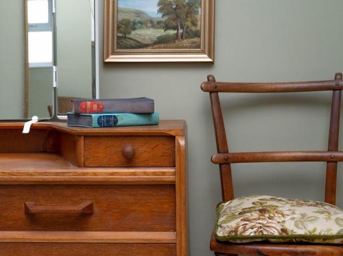 Ένα ή περισσότερα κρεβάτια σε δωμάτιο στο 2 Bed in Dedham 42650