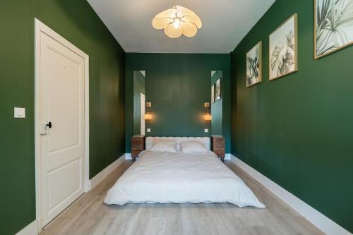 Postel nebo postele na pokoji v ubytování Sublime appartement avec SAP et grand extérieur
