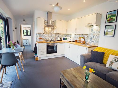 Η κουζίνα ή μικρή κουζίνα στο 1 bed property in Gilwern Brecon Beacons 75206